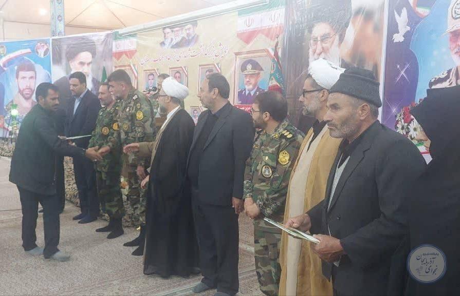 تجلیل ازخانواده شهدای ارتش جمهوری اسلامی ایران در ارومیه