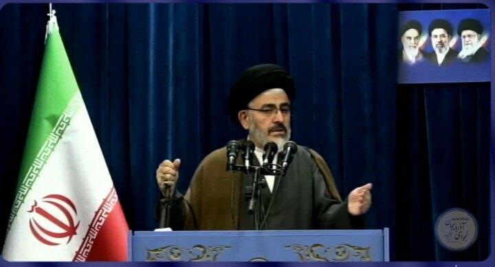 امام جمعه ارومیه: بازخوانی مکتب امام خمینی (ره) ضرورت امروز جامعه است