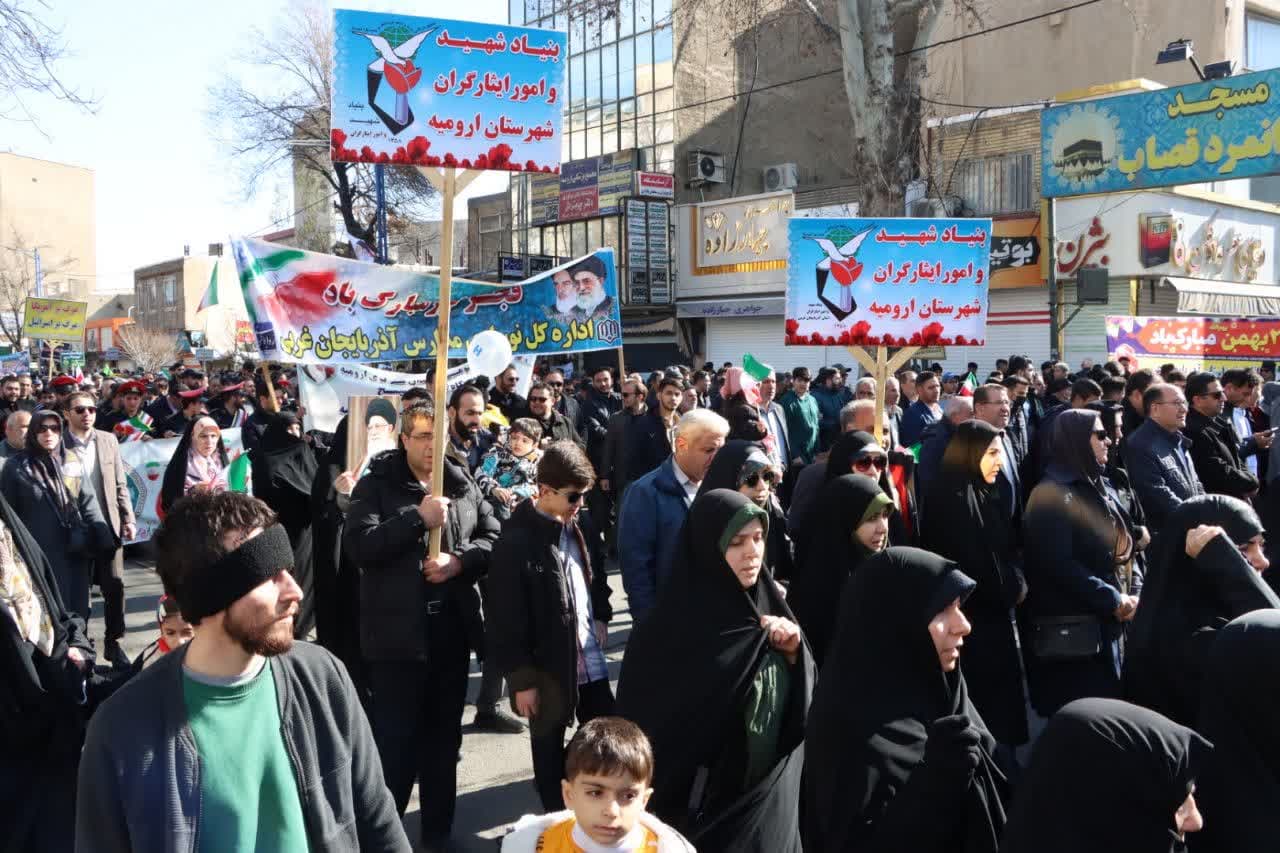 راهپیمایی-باشکوه-22-بهمن-در-ارومیه